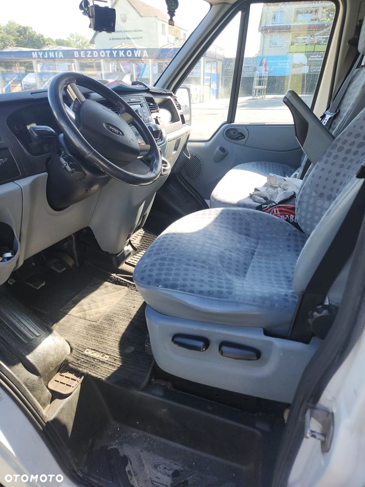 Ford Transit - 11