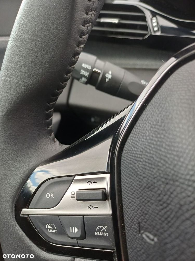 Peugeot 408 1.2 PureTech mHEV Allure S&S e-DSC6 - 27