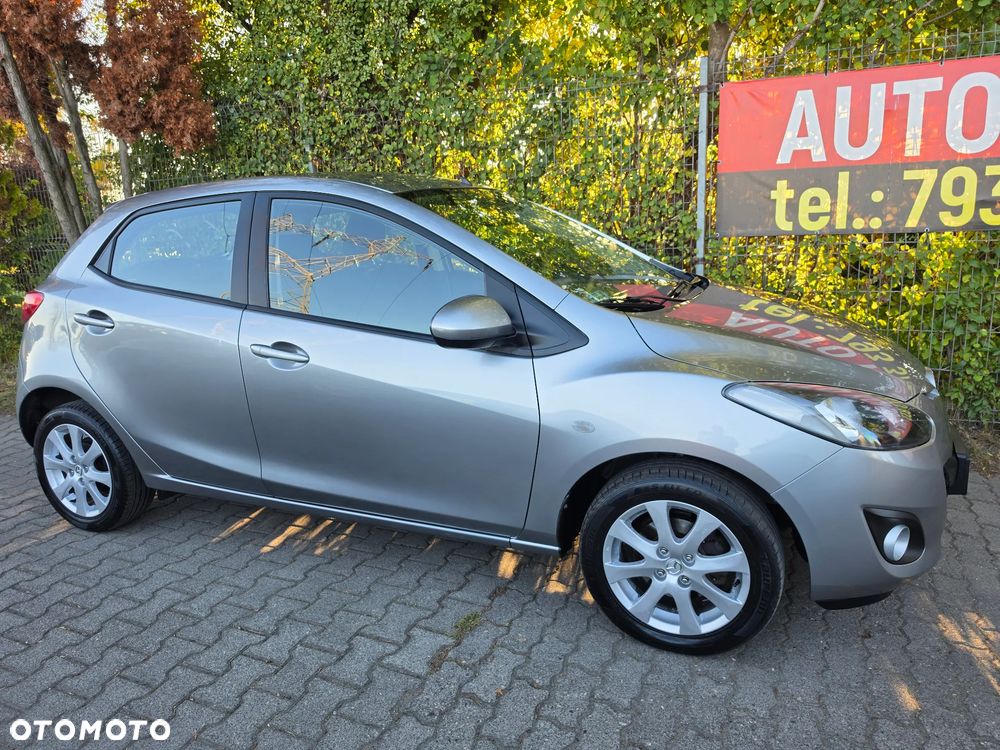 Mazda 2 - 25