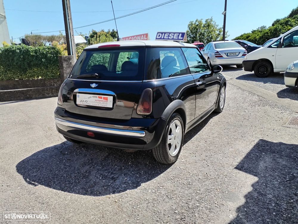 MINI 3 Portas One 1.4 D - 12