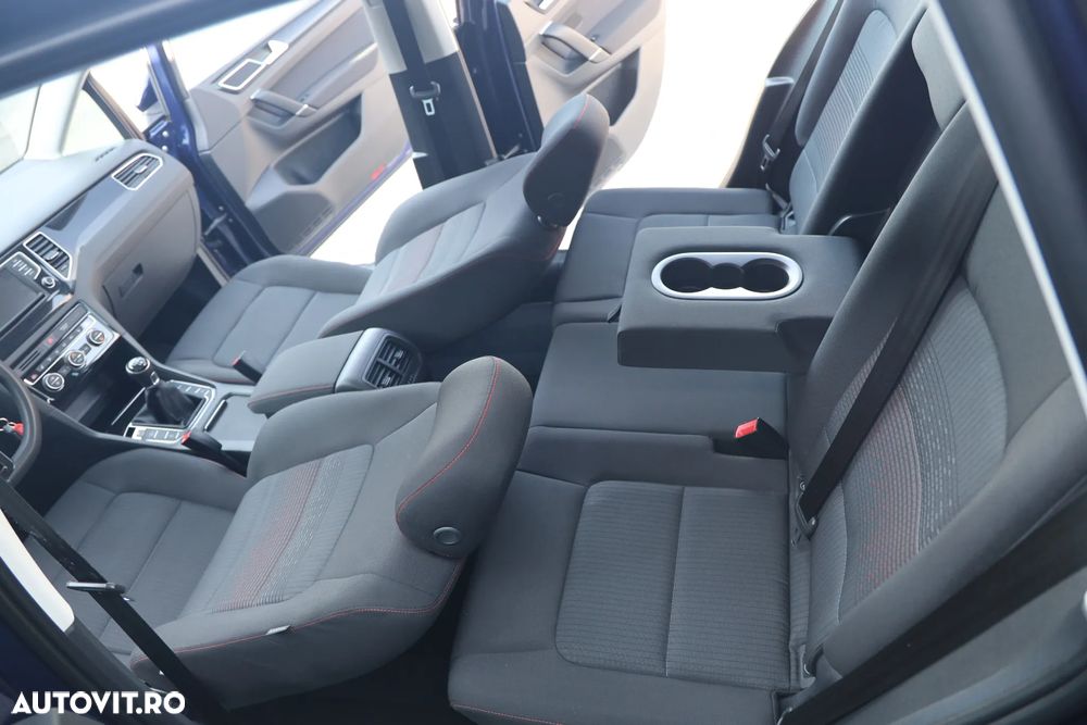 Volkswagen Golf 1.6 TDI Sound - 9