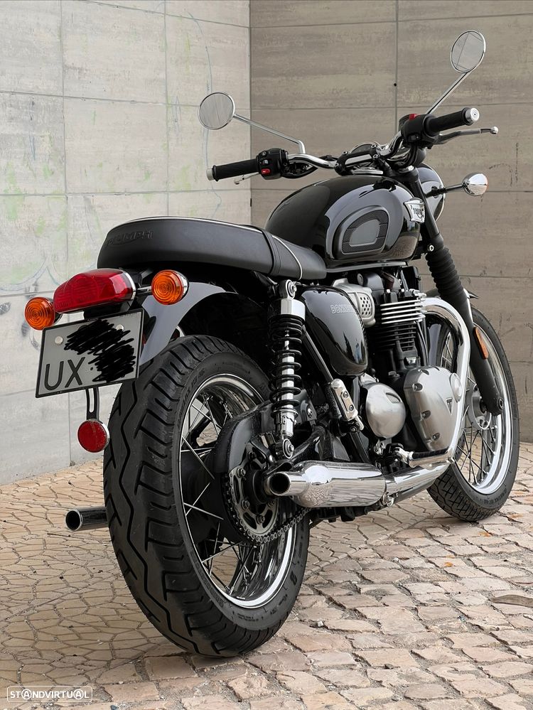 Triumph Bonneville T100 - 10