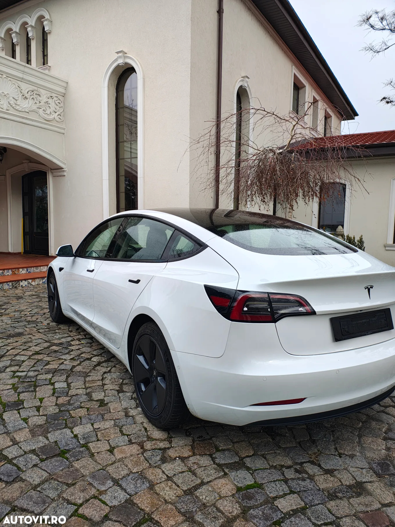 Tesla Model 3 - 12