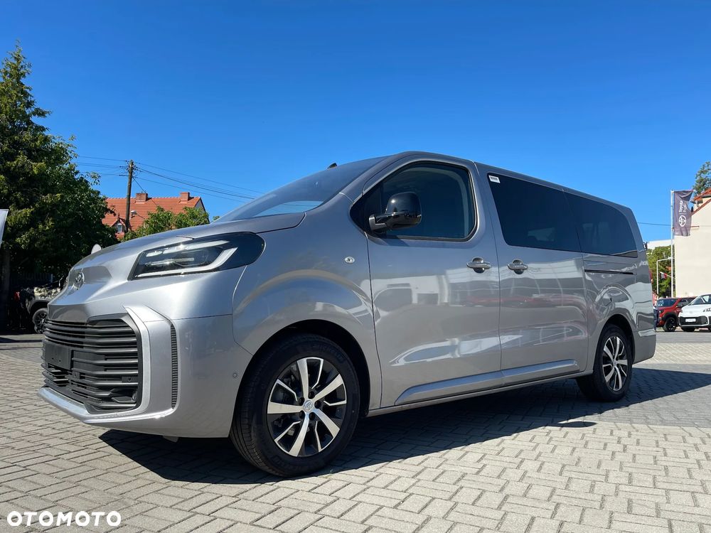 Toyota Proace Verso 2.2 D4-D Long Business - 3