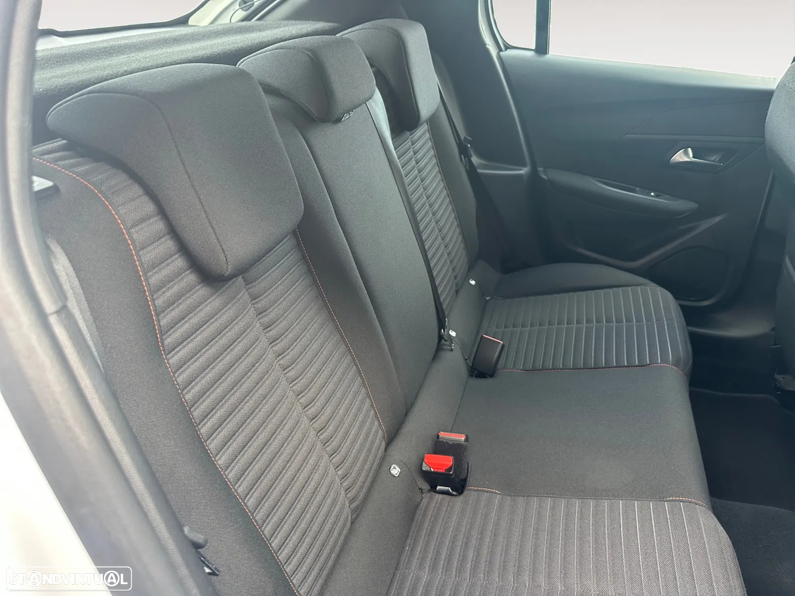 Peugeot 208 1.2 PureTech Active Pack - 15