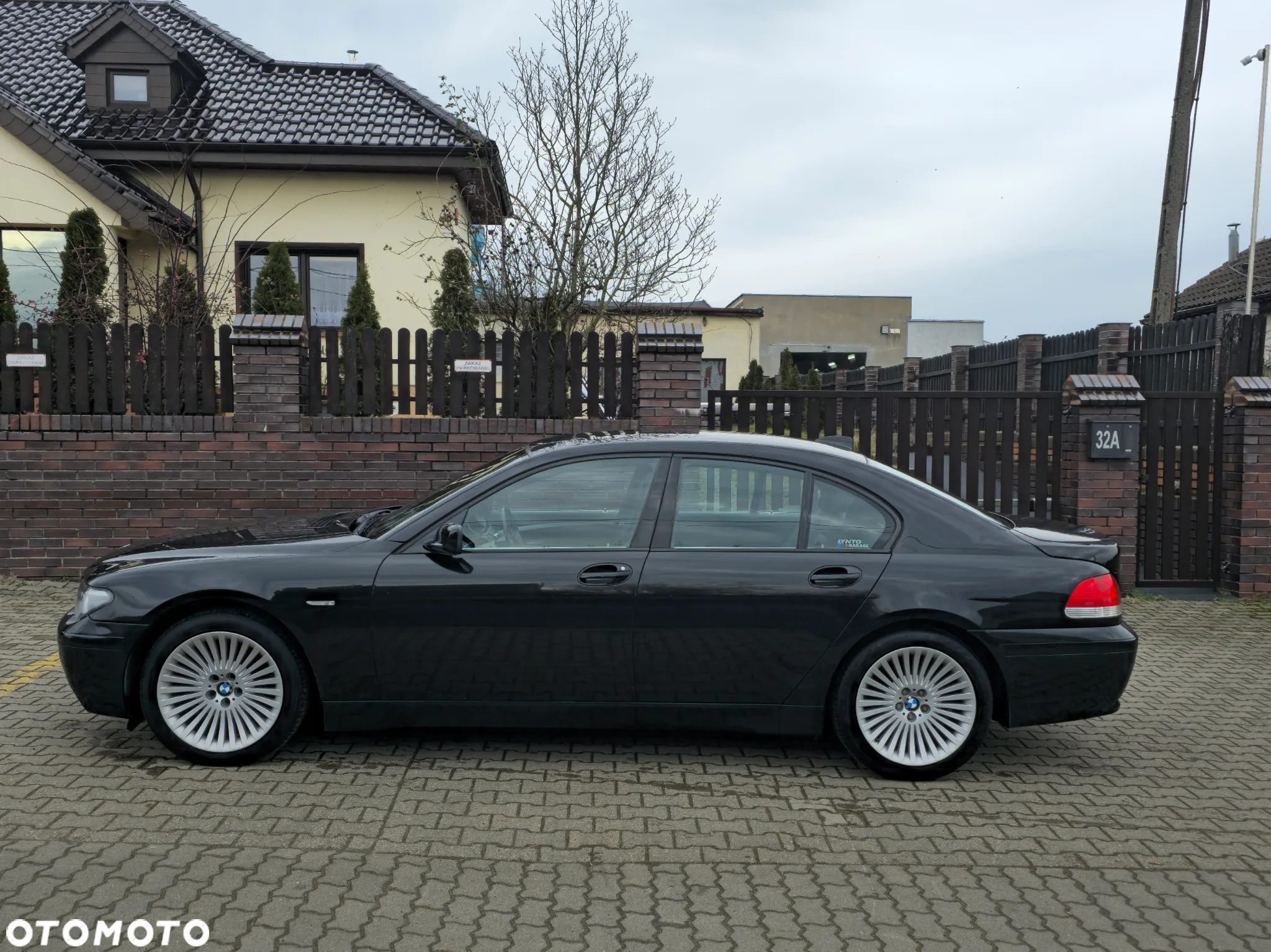 BMW Seria 7 735i - 28