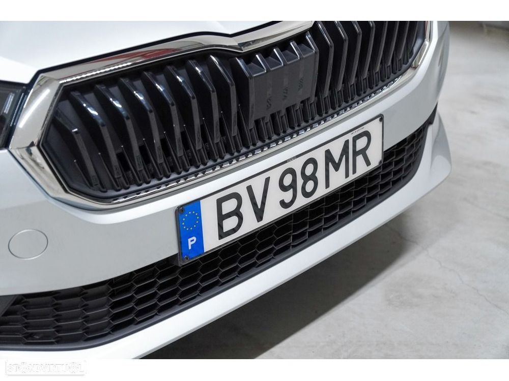 Skoda Fabia 1.0 TSI Selection DSG - 35
