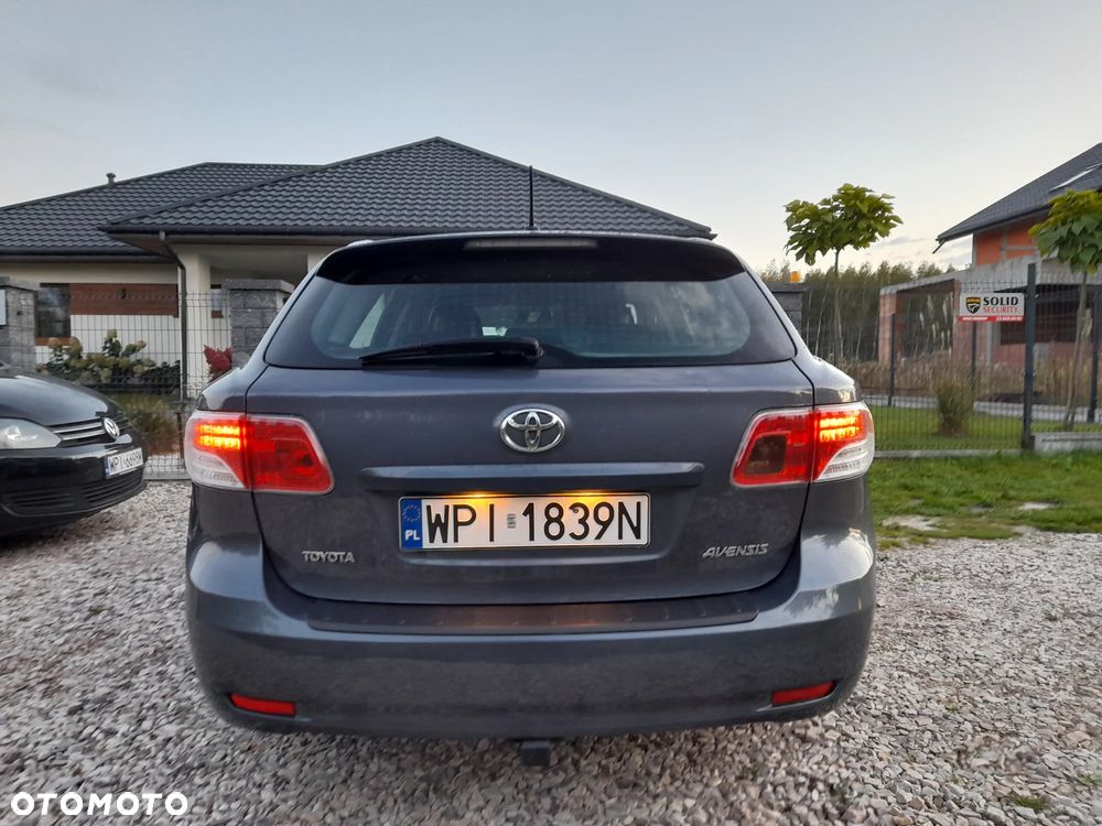 Toyota Avensis Combi 1.8 Comfort - 15