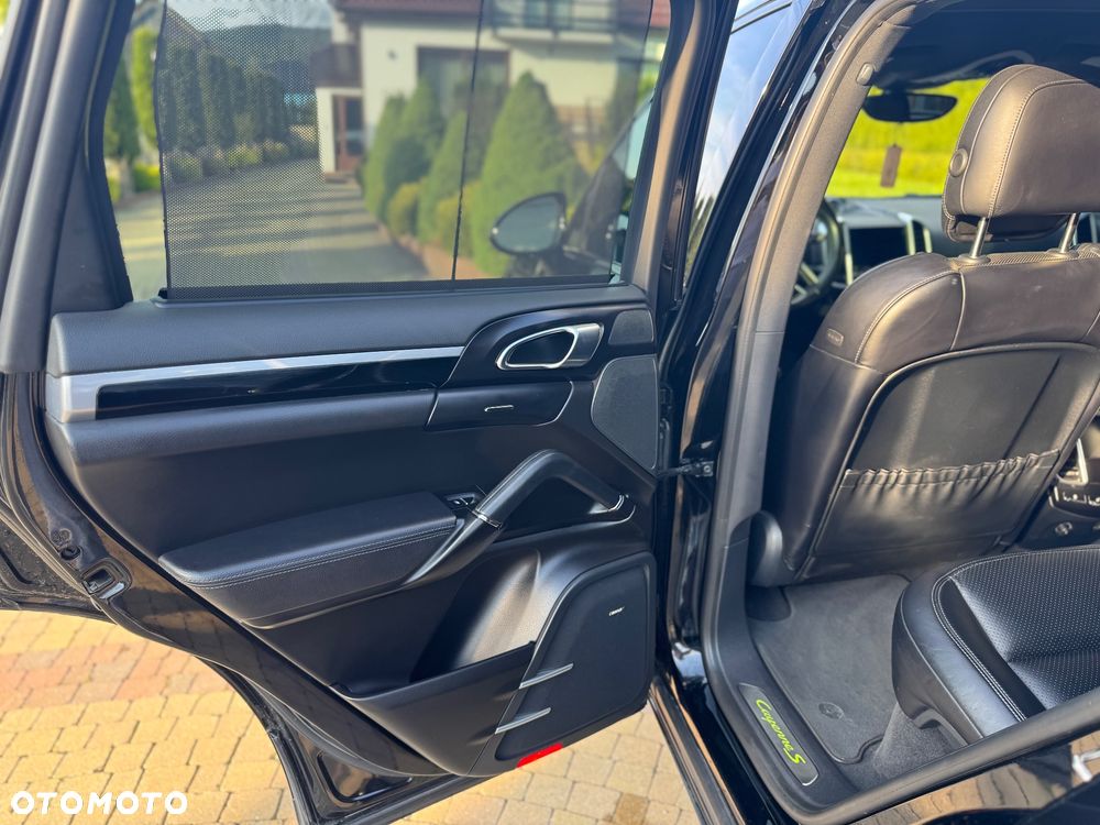 Porsche Cayenne S Platinum Edition - 19