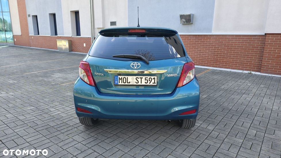 Toyota Yaris 1.33 Premium - 14