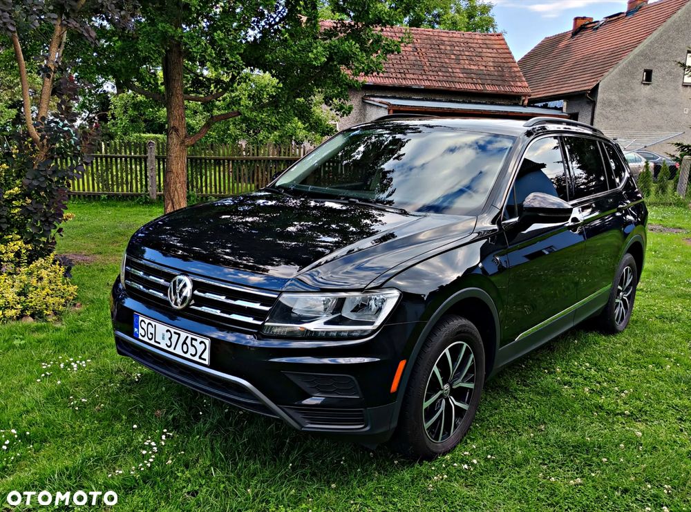 Volkswagen Tiguan - 1