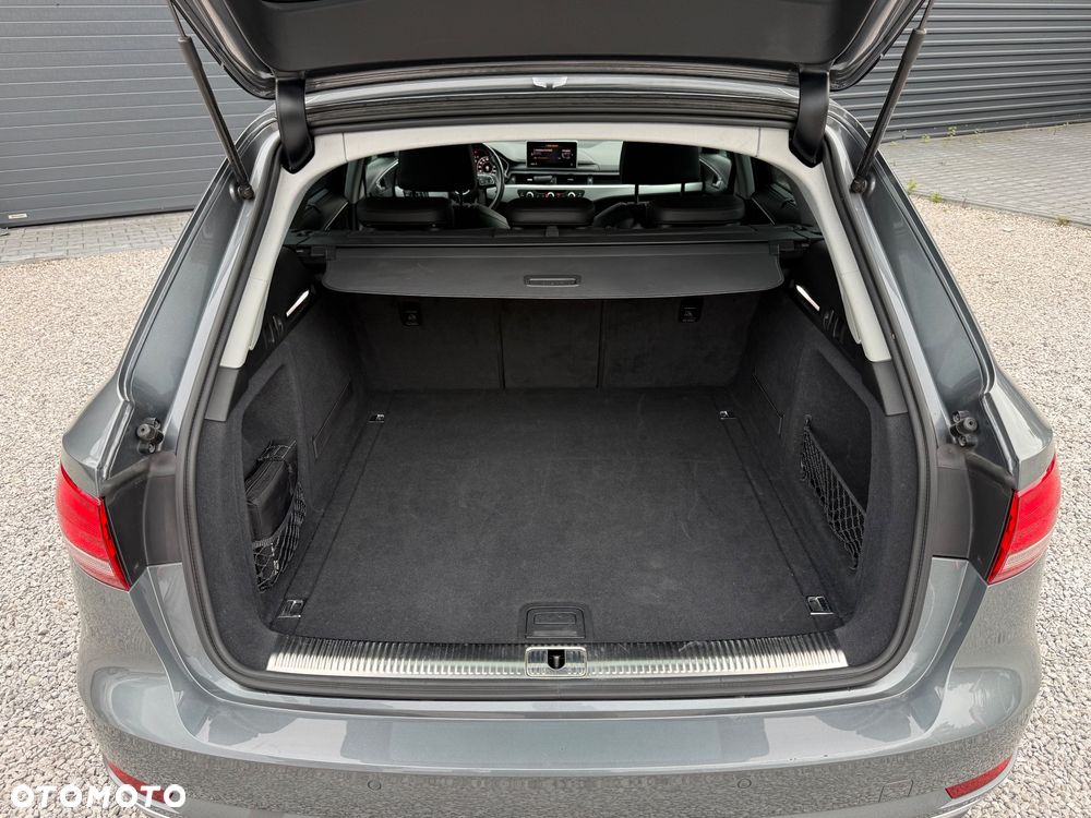 Audi A4 Avant 2.0 TDI Sport S tronic - 32