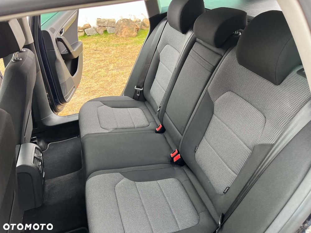 Volkswagen Passat 2.0 TDI Highline DSG - 31