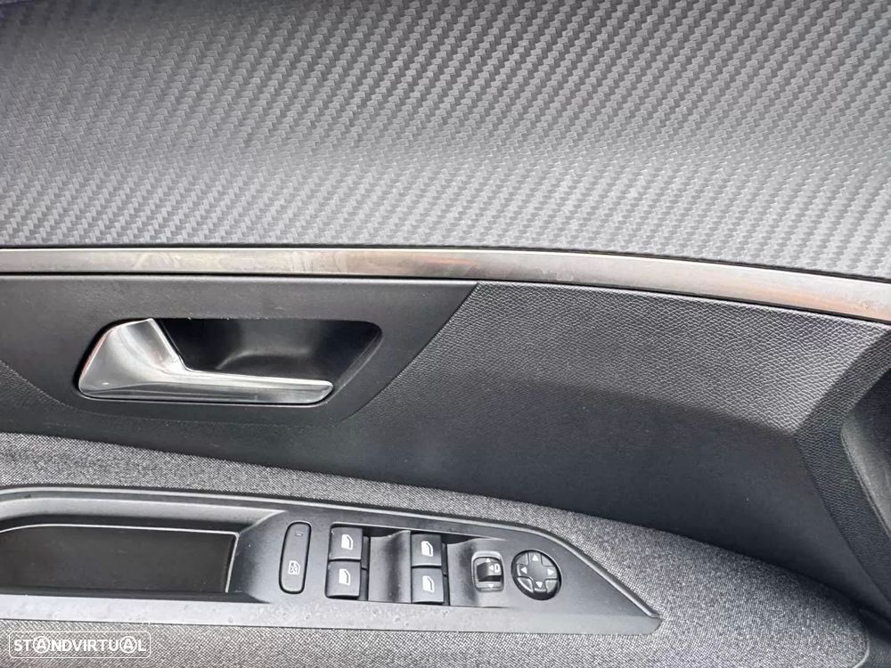 Peugeot 5008 1.5 BlueHDi Active Pack EAT8 - 14