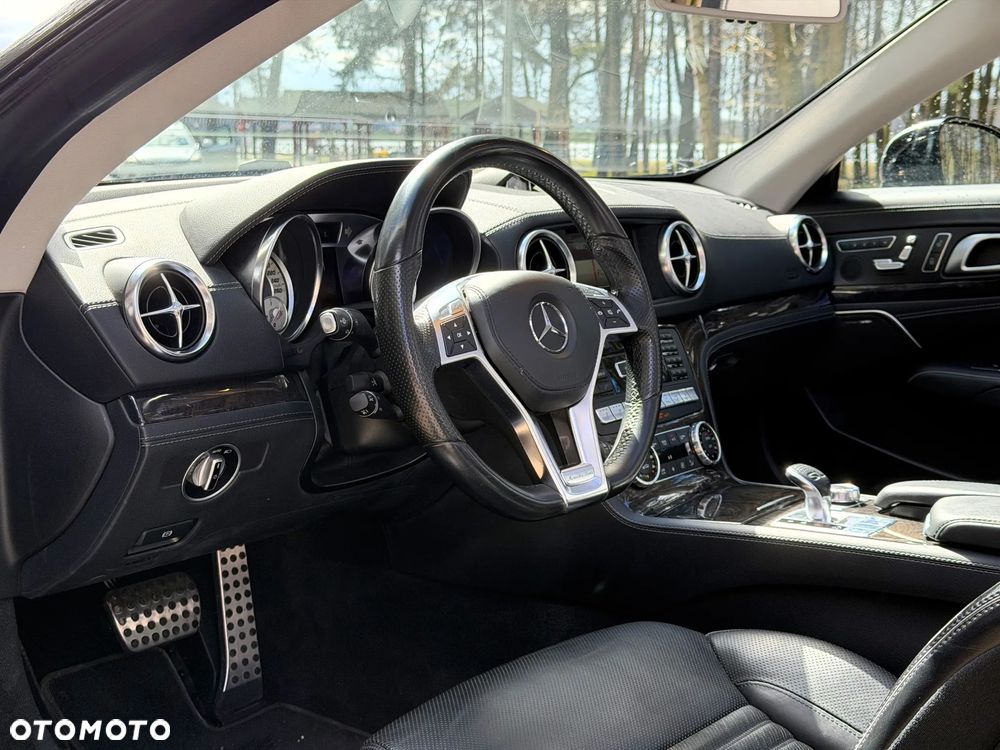 Mercedes-Benz SL - 14