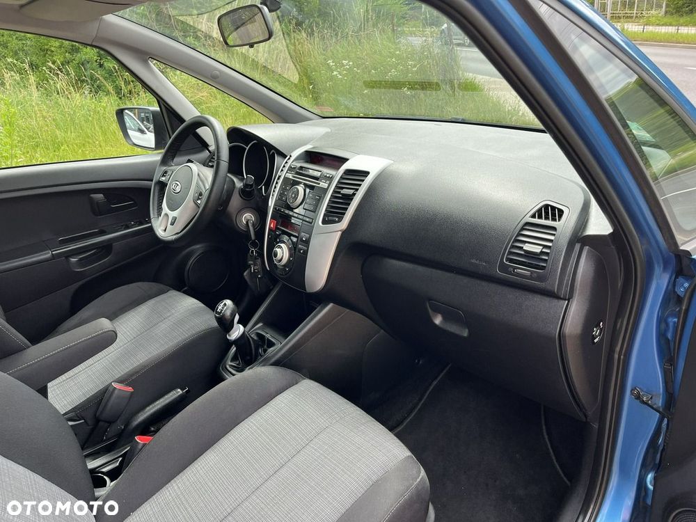 Kia Venga - 17