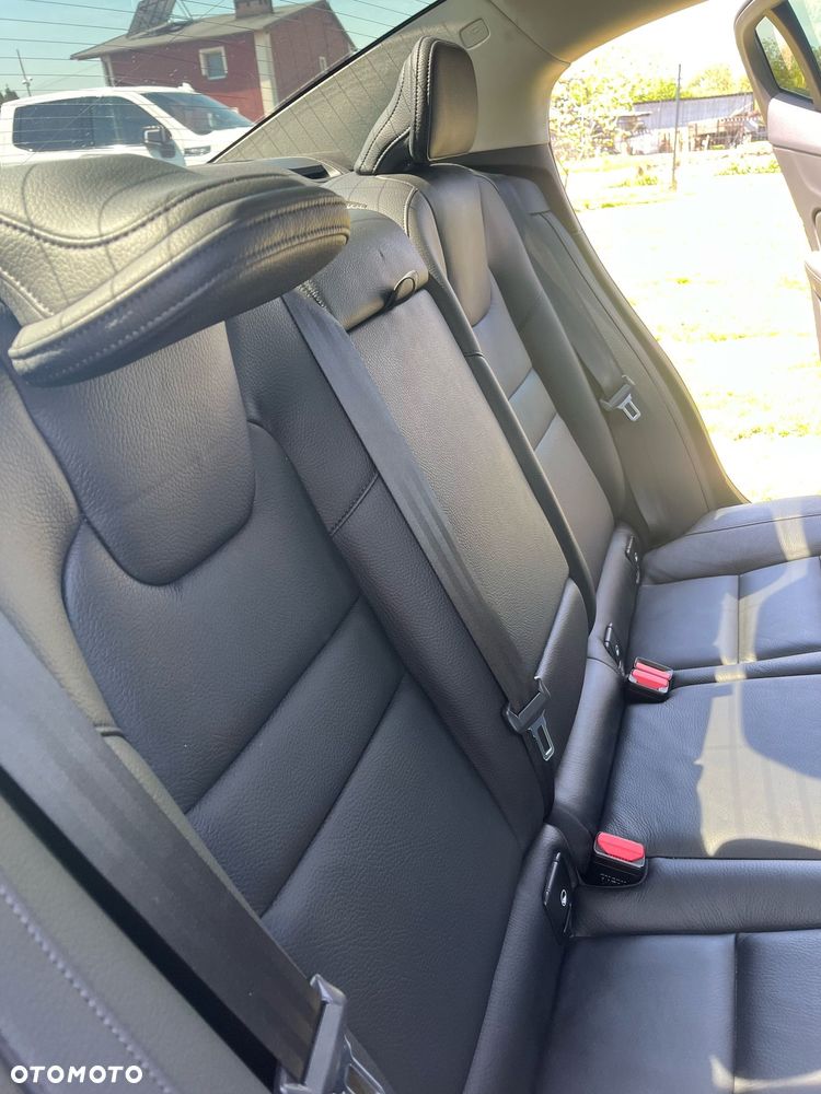 Volvo S60 T8 AWD Plug-In Hybrid Polestar Engineered - 34