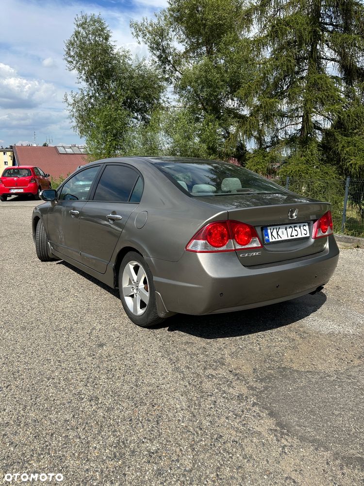 Honda Civic 1.8 Executive - 4