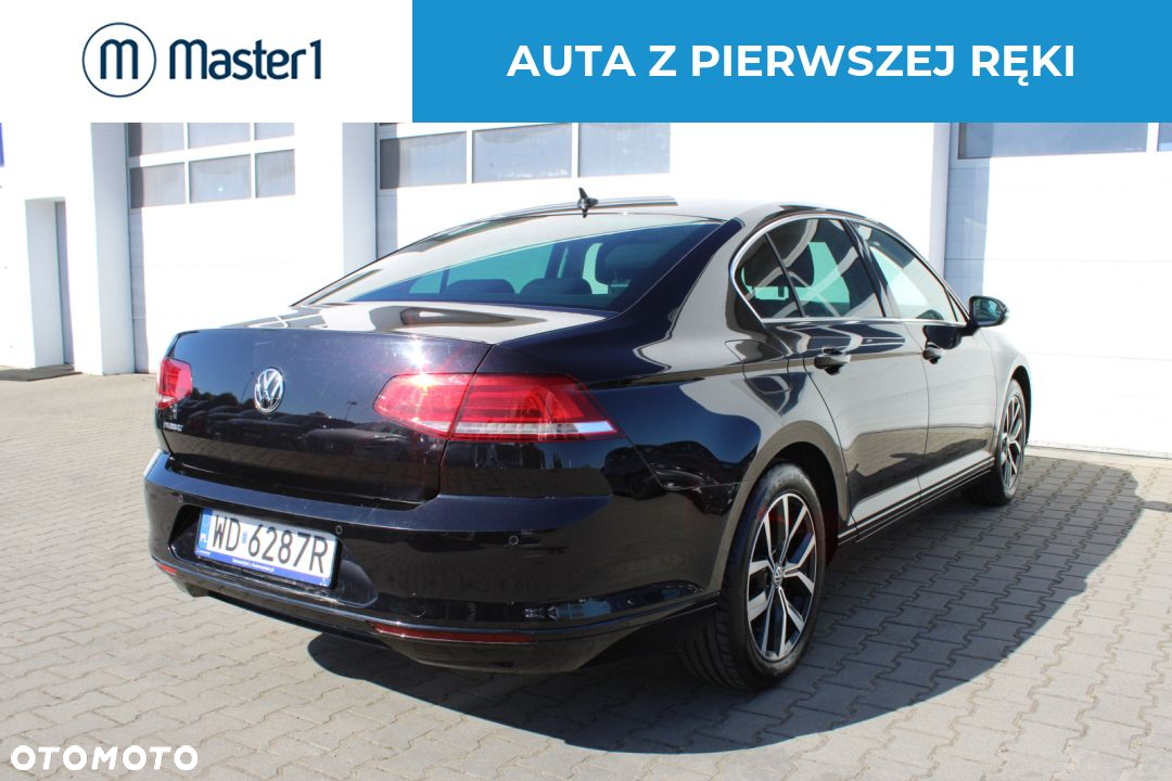 Volkswagen Passat 2.0 TDI SCR Comfortline - 6
