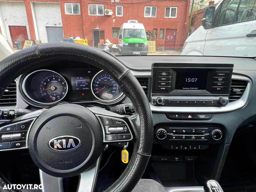 Kia Ceed 1.4 T-GDI Best - 12