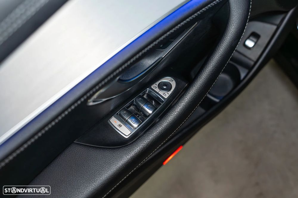 Mercedes-Benz E 300 - 13