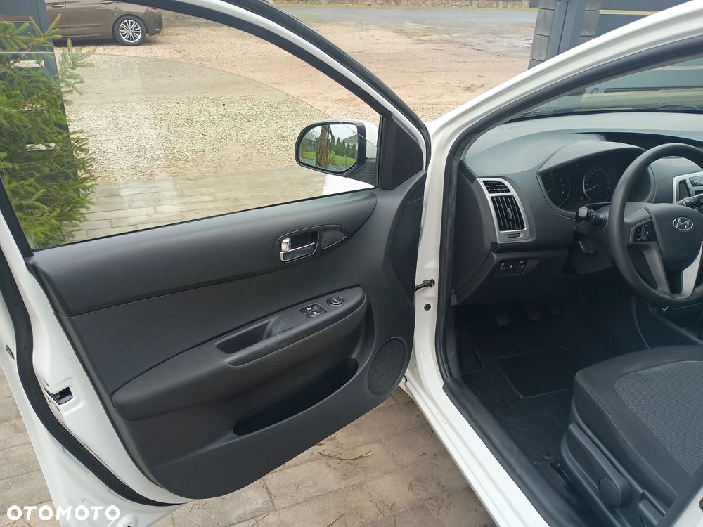 Hyundai i20 1.2 Trend - 19