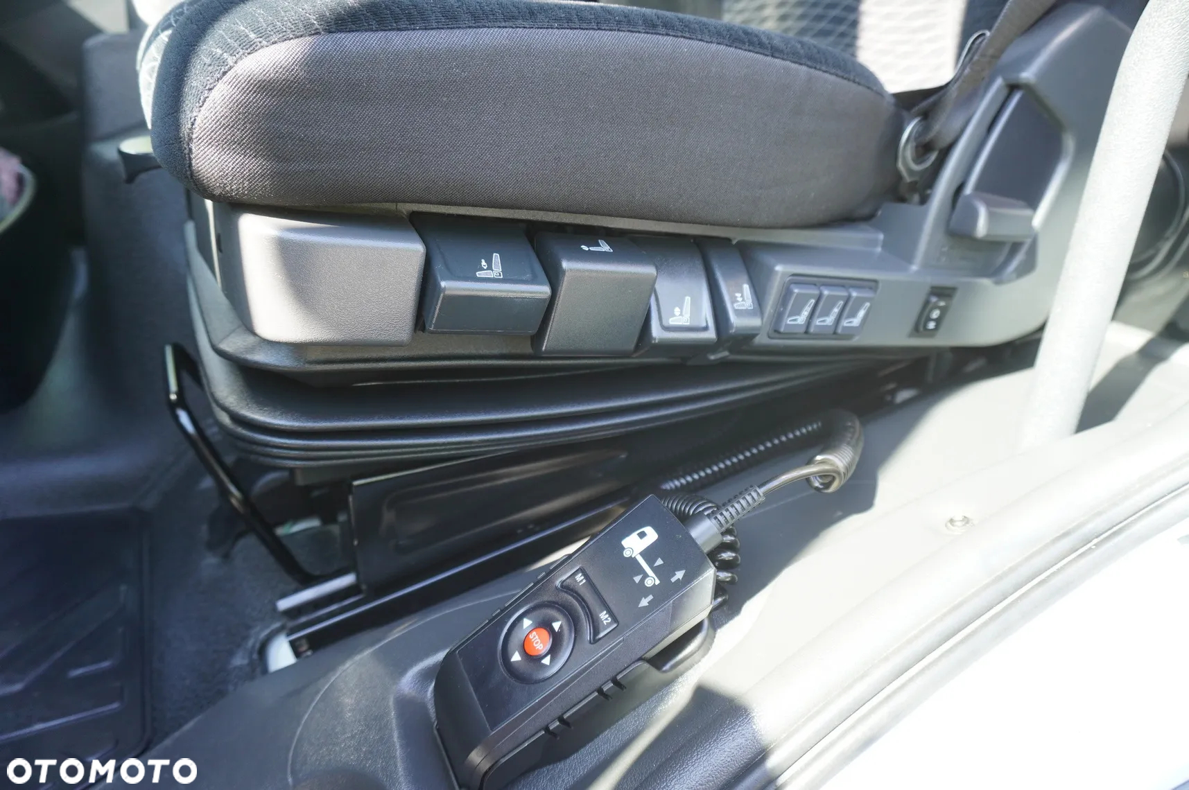 Mercedes-Benz Atego 1223 / Chłodnia Lamberet / FULL ADR / Kab. sypialna / 175 tys. km - 24