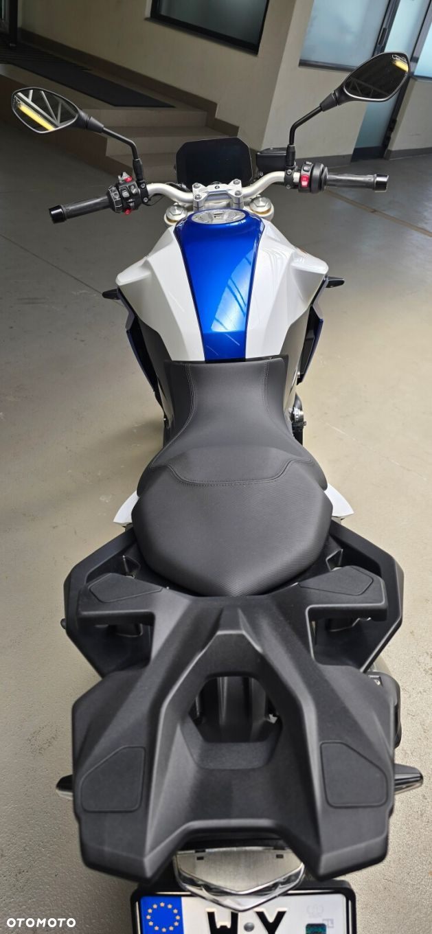 BMW F - 5