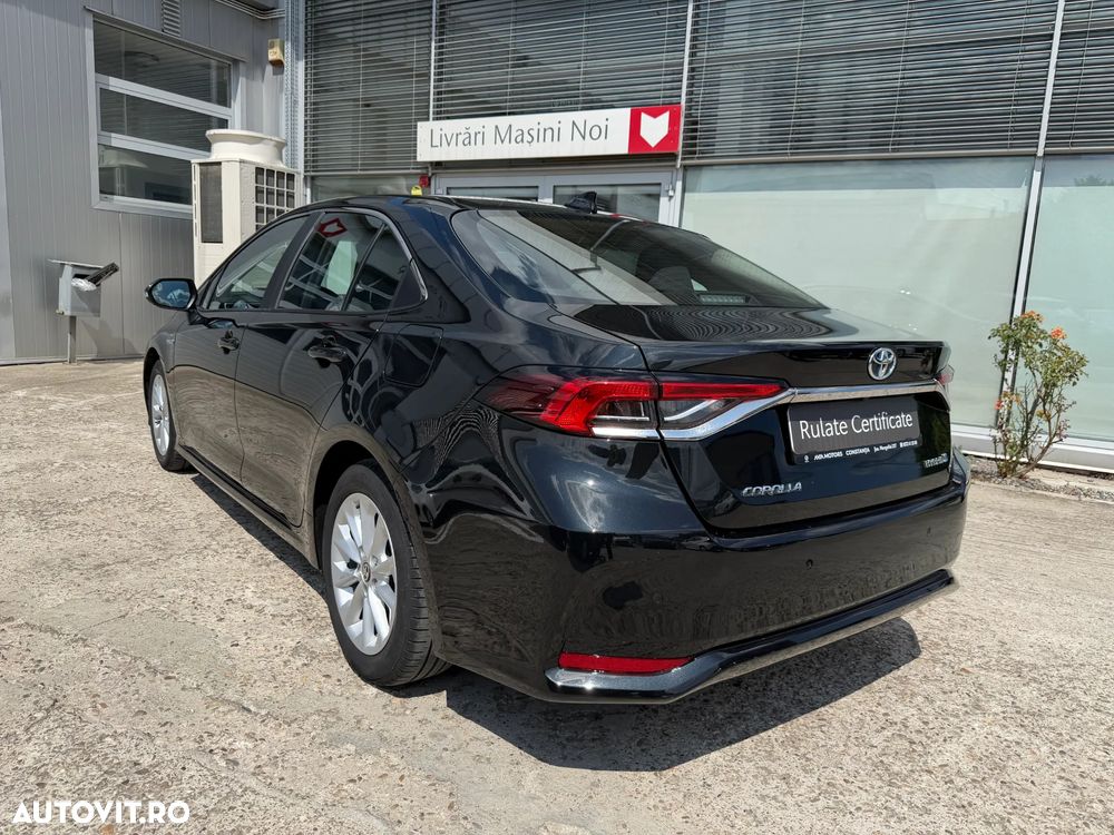 Toyota Corolla - 4