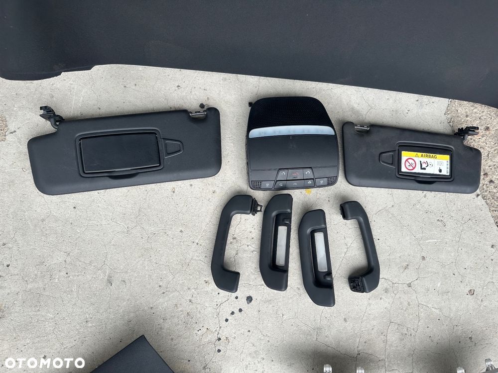 MERCEDES E 213 AMG podsufitka słupek lampka daszek czarna - 5