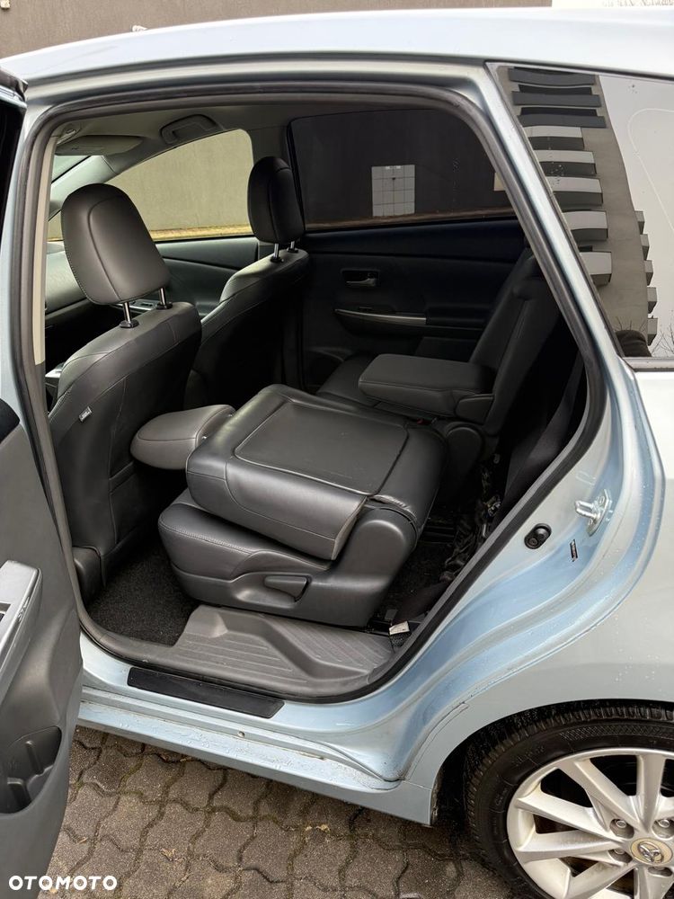 Toyota Prius 1.8 HSD Premium - 11