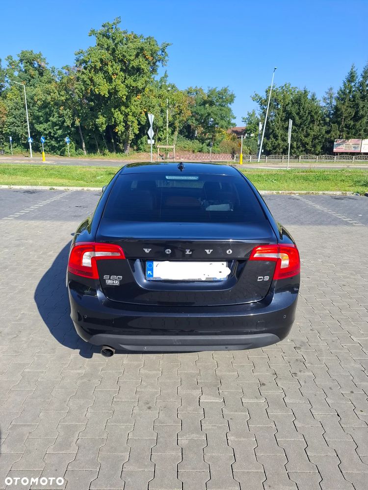 Volvo S60 D3 Momentum - 1