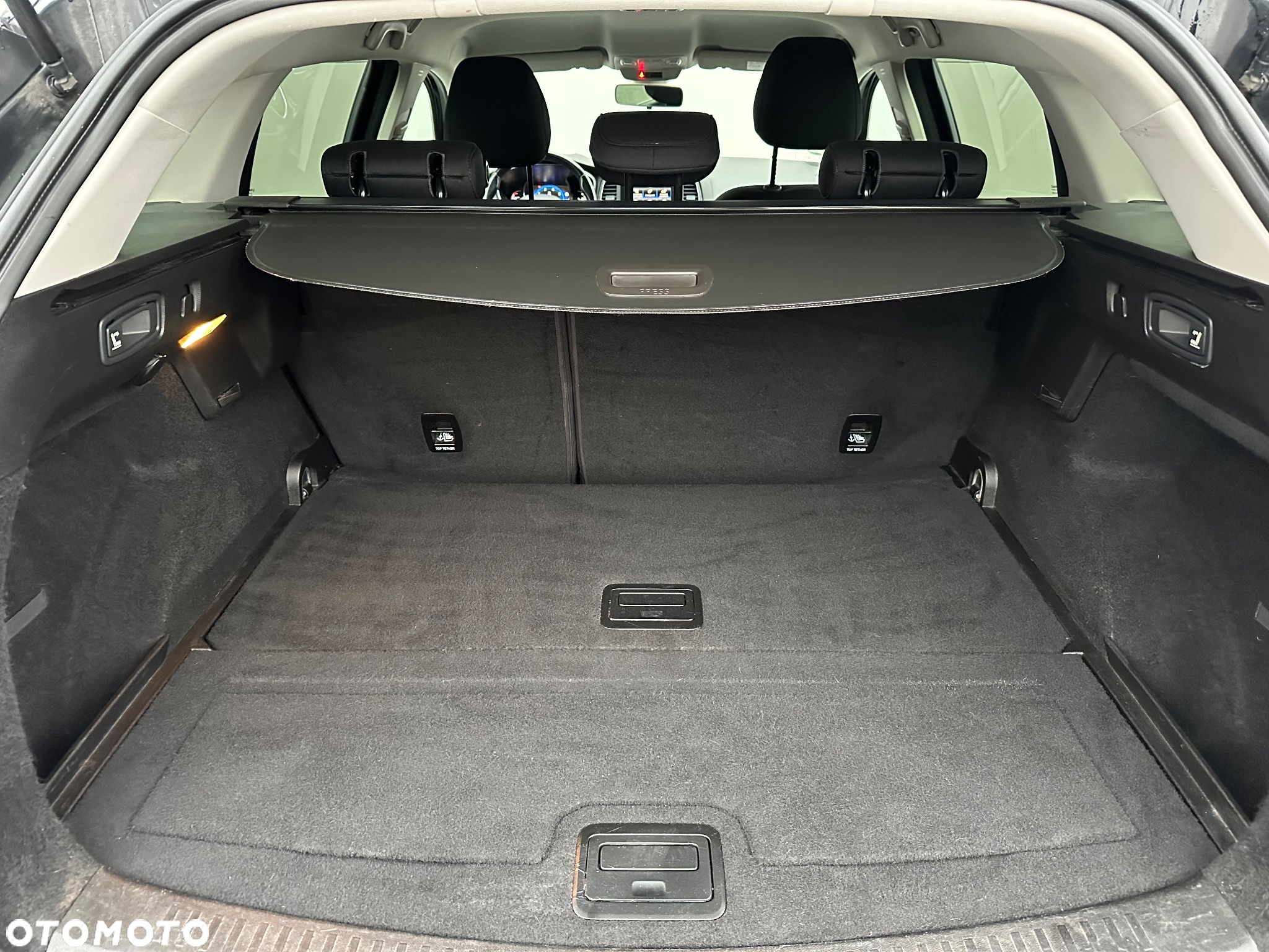 Renault Megane Grandtour ENERGY TCe 130 BUSINESS - 31