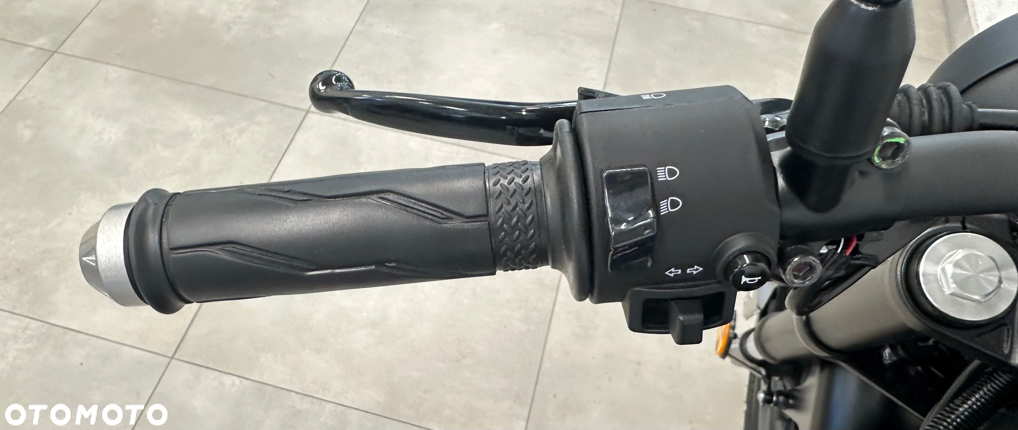 Yamaha XSR - 7