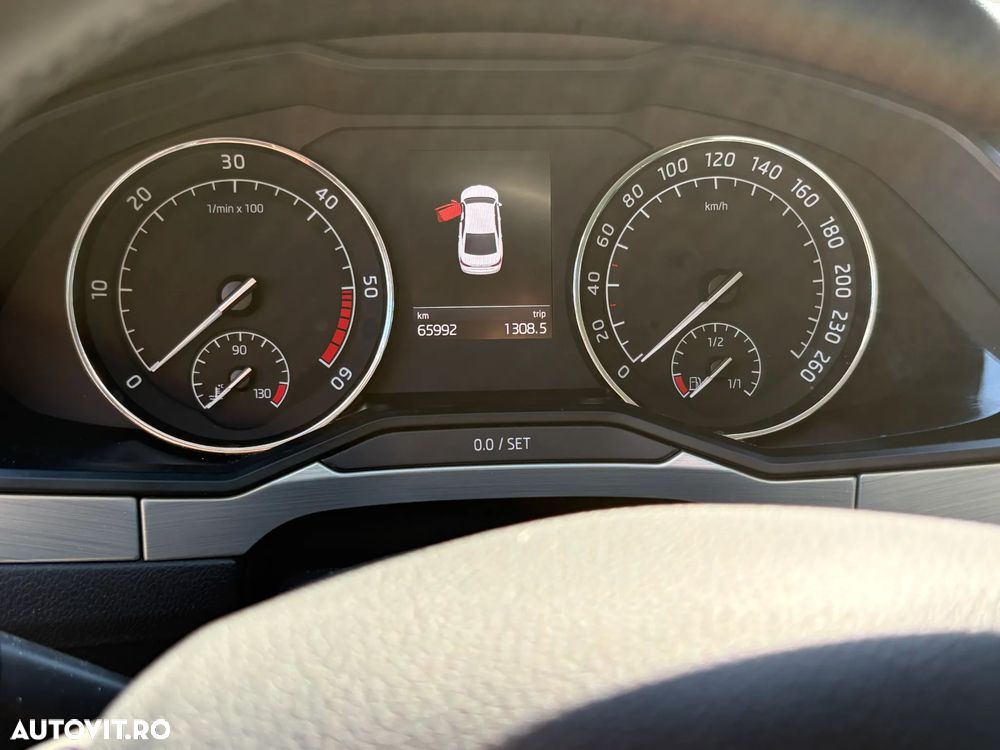 Skoda Superb 2.0 TDI Ambition - 5