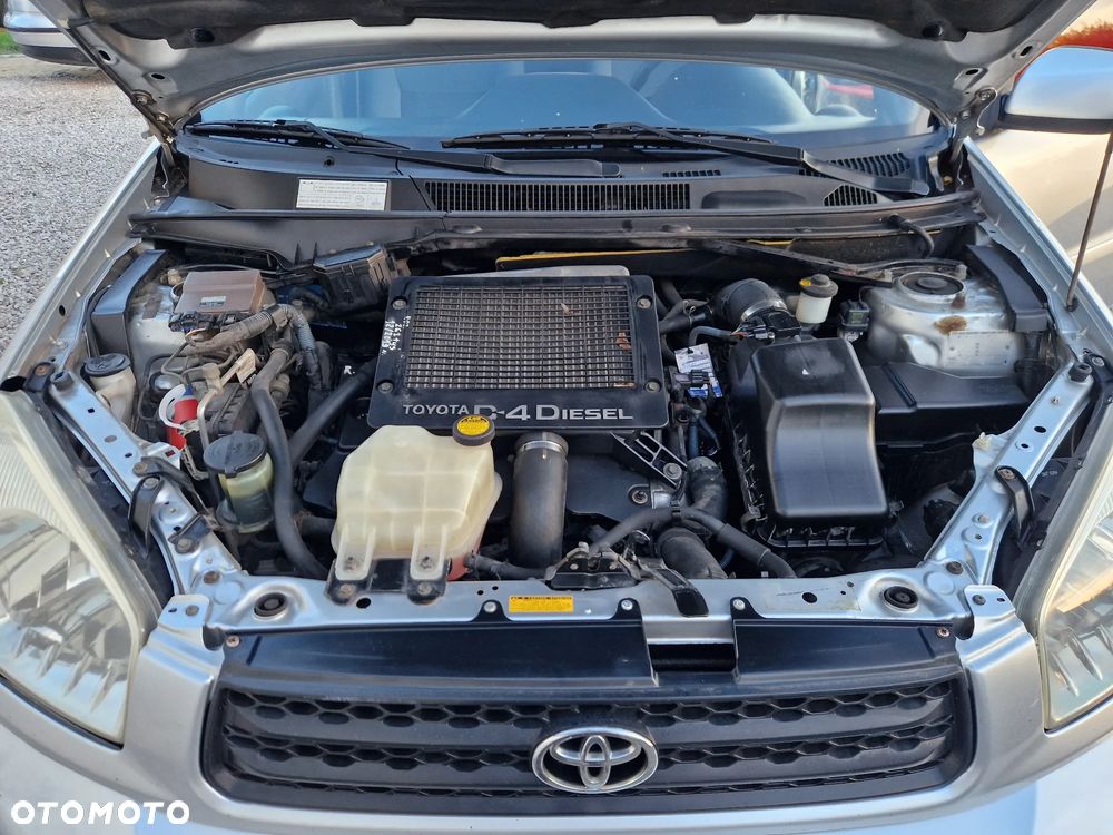 Toyota RAV4 2.0 D-4D 4x4 - 12