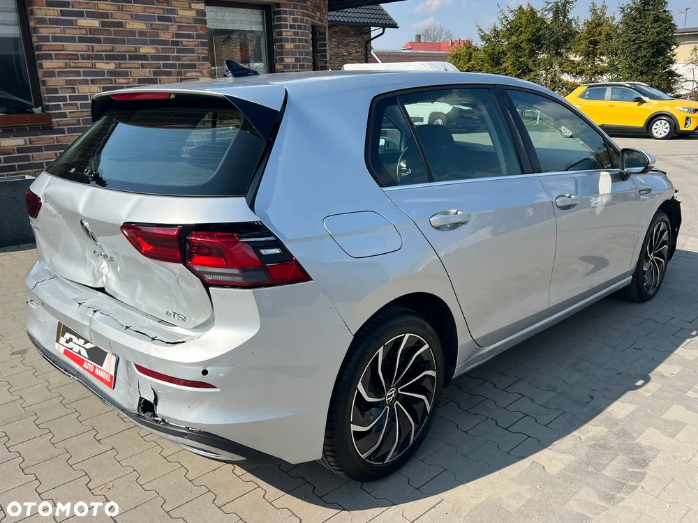 Volkswagen Golf 1.5 eTSI OPF DSG Style - 3
