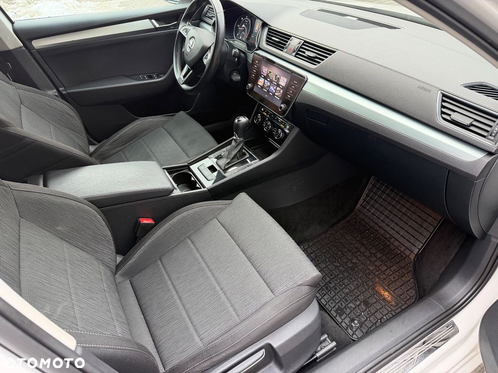 Skoda Superb 2.0 TDI Style DSG - 17