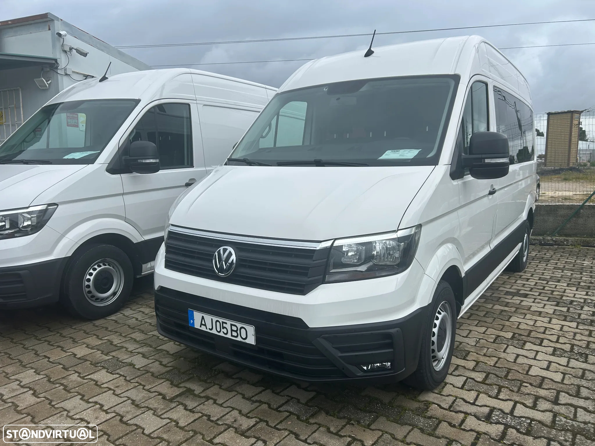 VW CRAFTER 2.0 TDI 9LUG L3H3 MISTA IVA DEDUTIVEL - 8