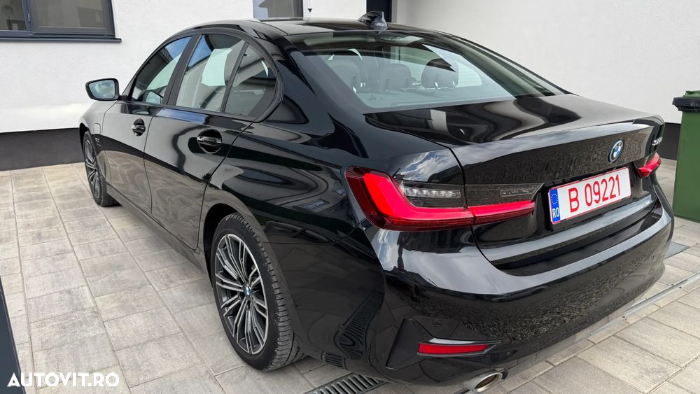 BMW Seria 3 - 16