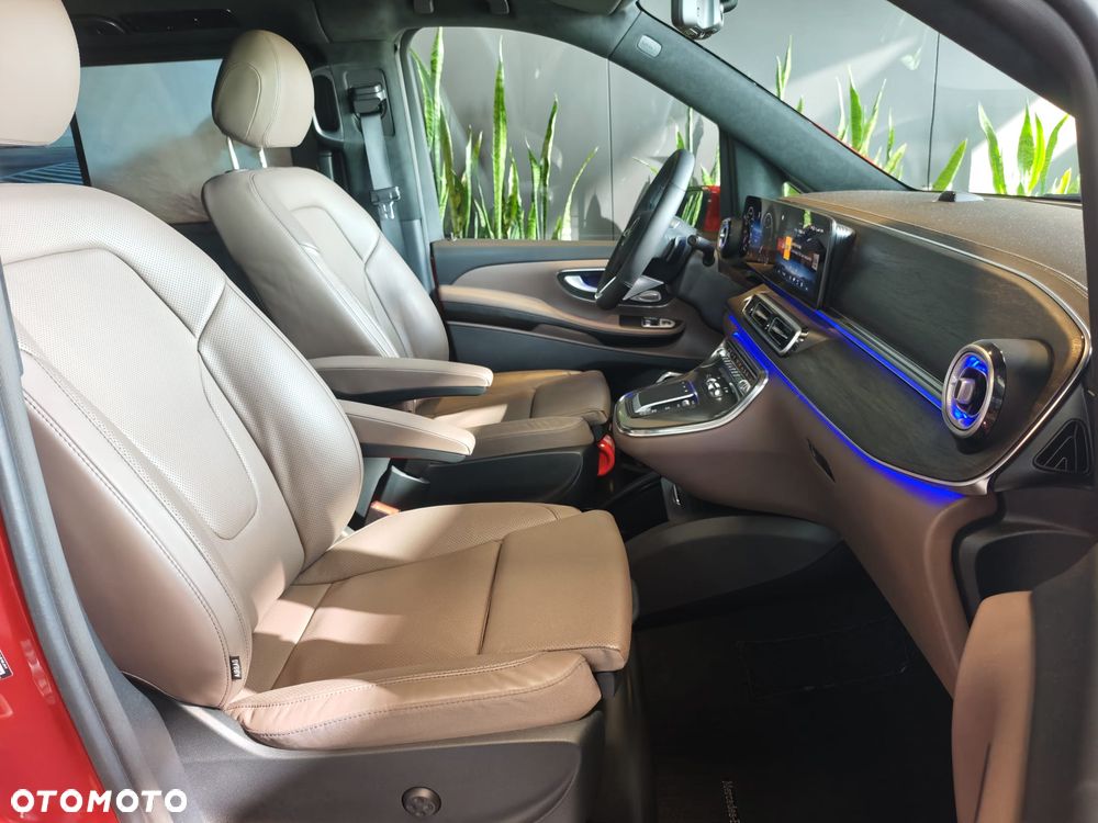 Mercedes-Benz Klasa V 300 d 4-Matic 9G-Tronic Exclusive (d³ugi) - 17