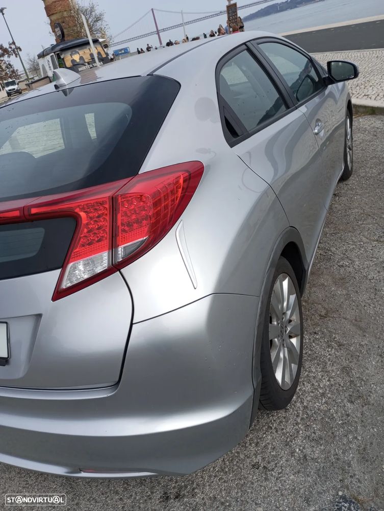 Honda Civic 2.2 i-DTEC Sport - 11