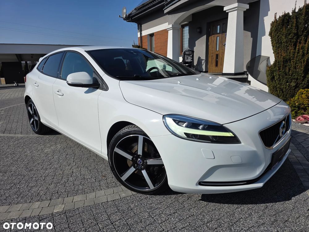 Volvo V40 D4 Geartronic Momentum - 4