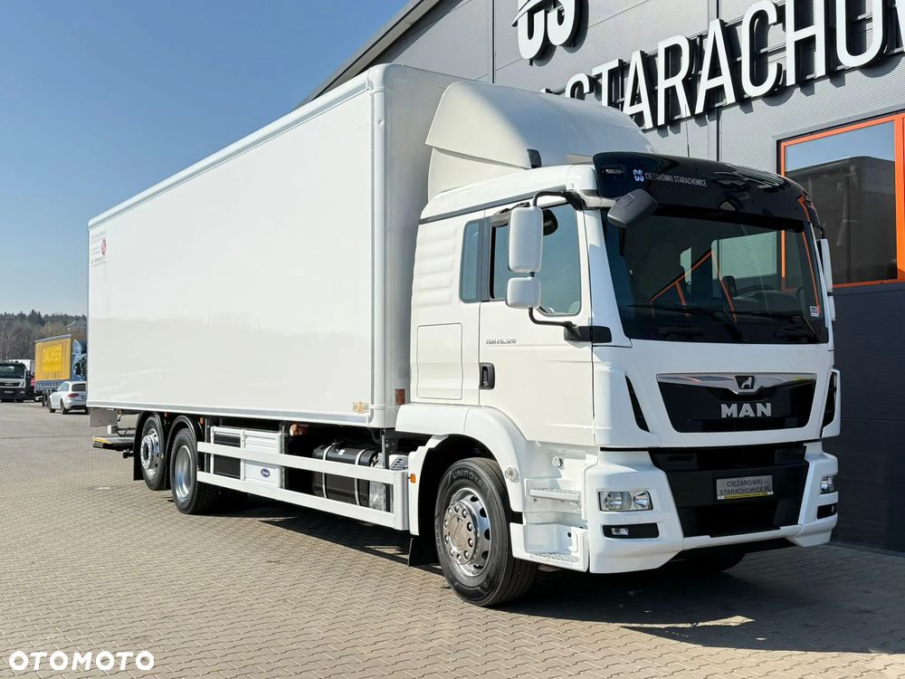 MAN TGM TGS TGX 26.320 chłodnia multitemperatura  22Epal // sypialka // oś skrętna - 7