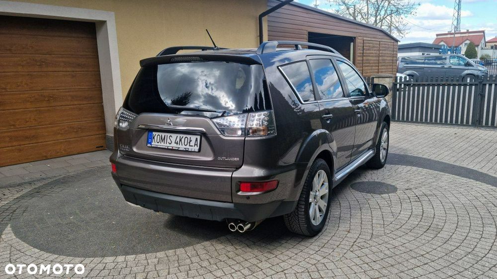 Mitsubishi Outlander - 6