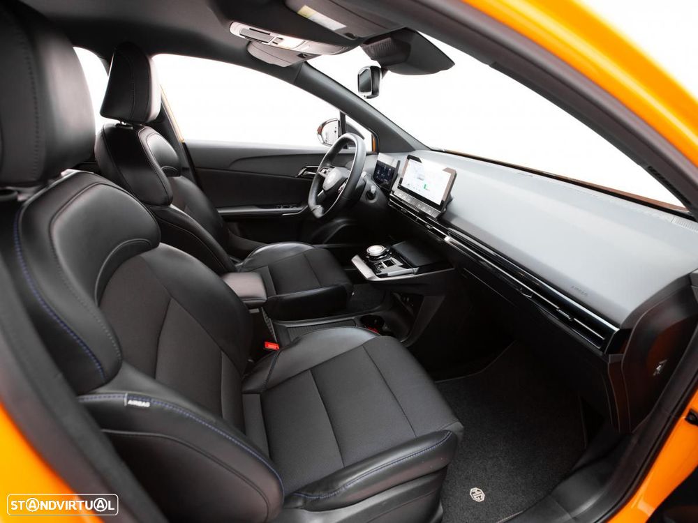 MG MG4 64 kWh Luxury - 10
