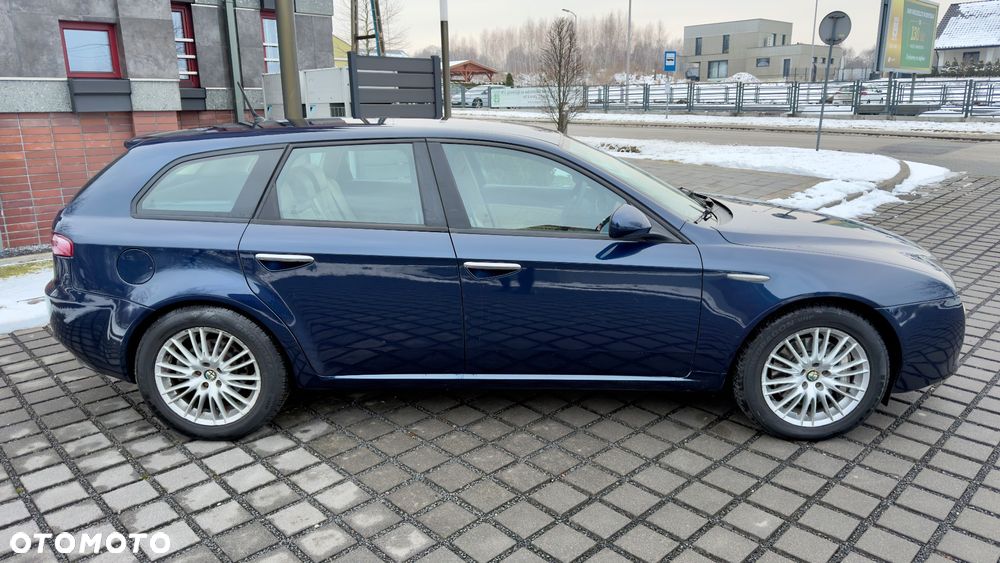 Alfa Romeo 159 2.4 JTDM 20V DPF Q-Tronic Turismo - 8