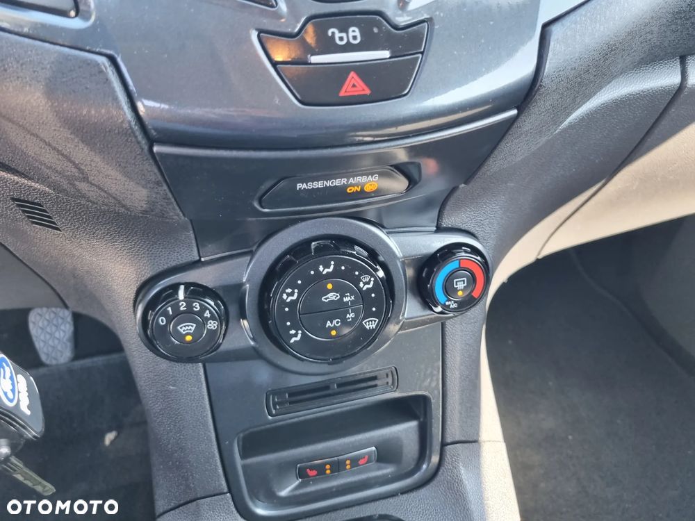 Ford Fiesta 1.25 Gold X EU5 - 19