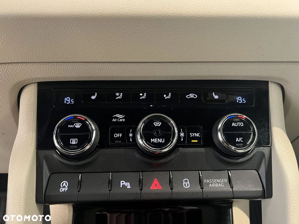 Skoda Karoq 1.5 TSI ACT 4x2 Style DSG - 24