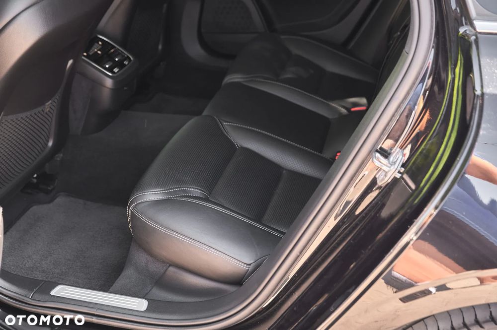 Volvo V90 T4 R-Design - 24